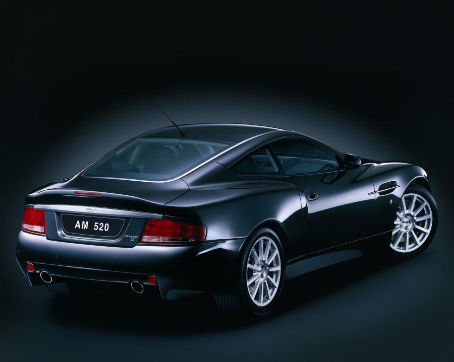  Aston Martin V12 Vanquish S 2004 года  (WW) (фото 7 из 16)